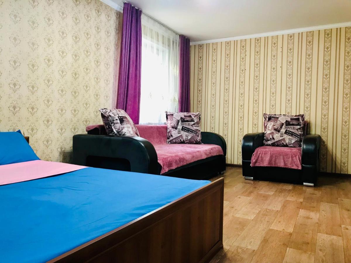 Apartaments In The City Center Karagandy Exterior foto